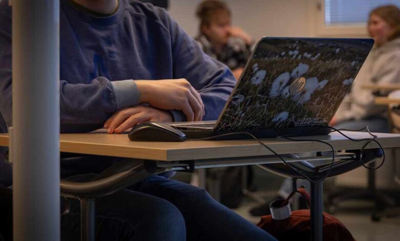 Thursday’s papers: Foreign students’ future, ‘happiest country’ criticism, and birthday recordkeeping | Yle News Thursday’s papers: Foreign students’ future, ‘happiest country’ criticism, and birthday recordkeeping | Yle News