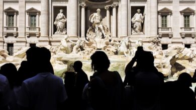 BBC Learning English – 6 Minute English / Is tourism harmful?
